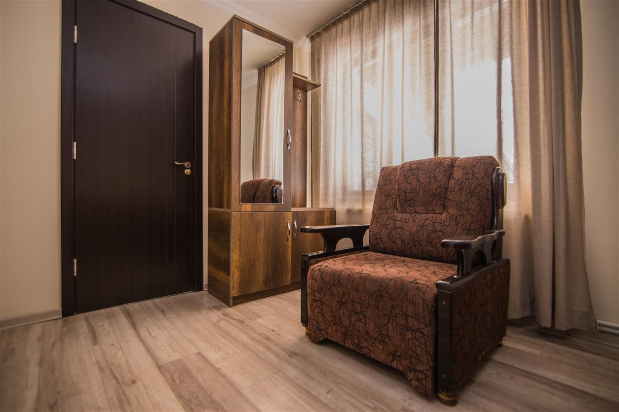 Roza'S Guest House メスティア エクステリア 写真